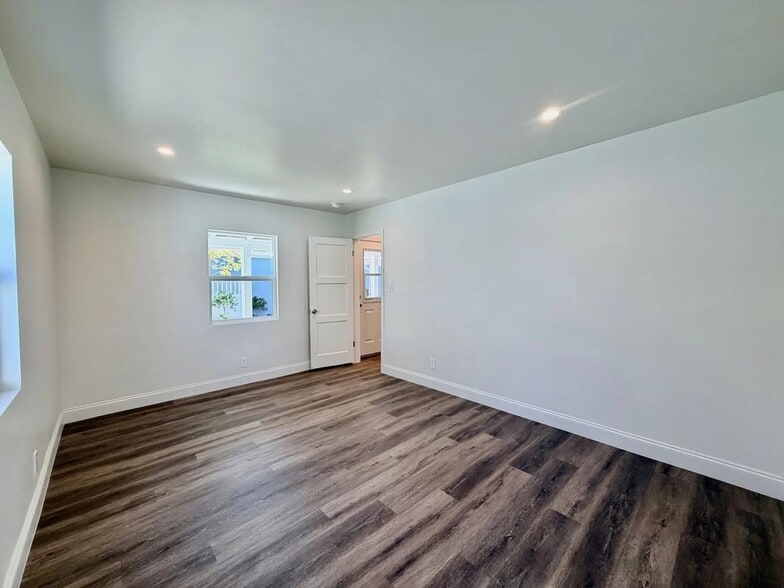 Building Photo - 501 S Gaylord Dr