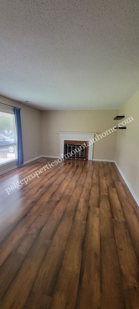 Building Photo - 1724 Katherine Dr