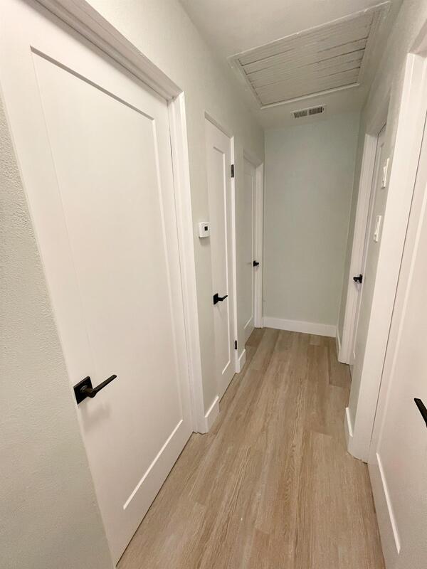 Building Photo - 7591 Amherst Ave