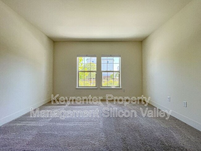 Building Photo - 37549 Willow St