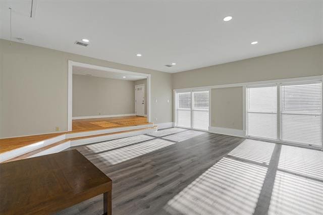 Building Photo - 406 N Bonham Dr