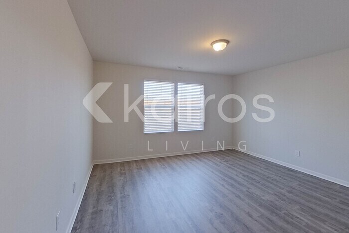 Building Photo - 2537 Provence Dr SE