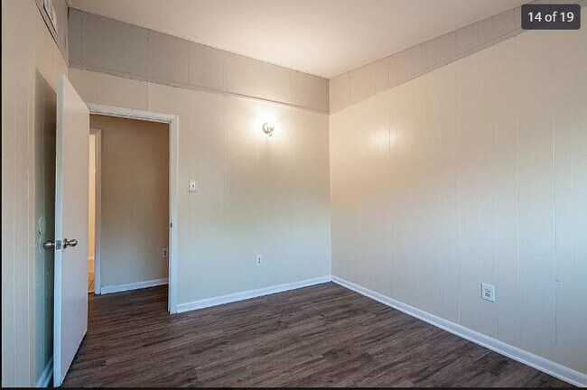 Building Photo - 4 Fulmer Ln