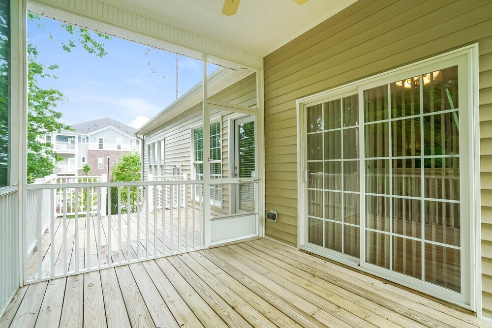 Building Photo - 429 Longbourn Dr
