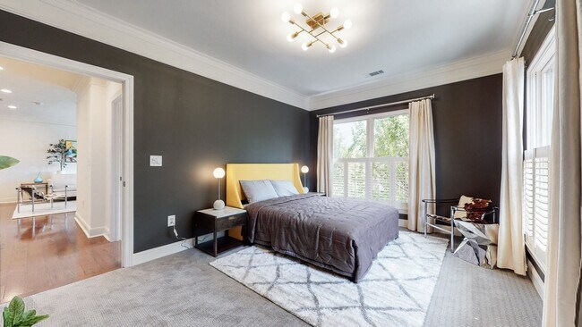 Building Photo - Amazing East Nashville 2 Bed/ 2 Bath Condo...