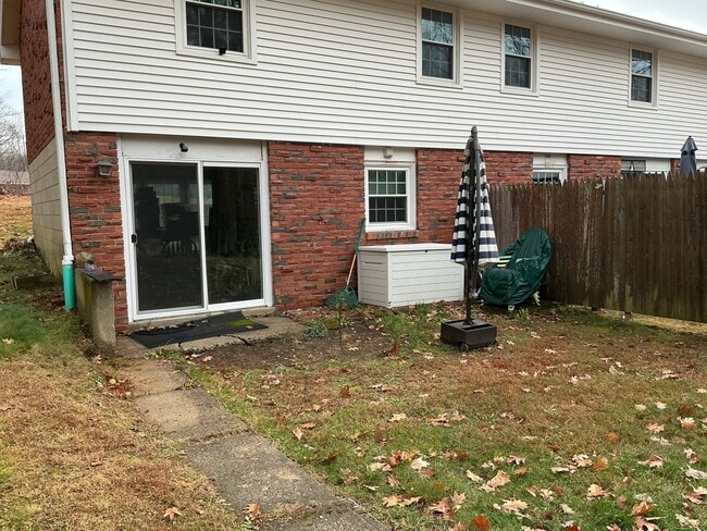 Building Photo - 38 Garden Ln