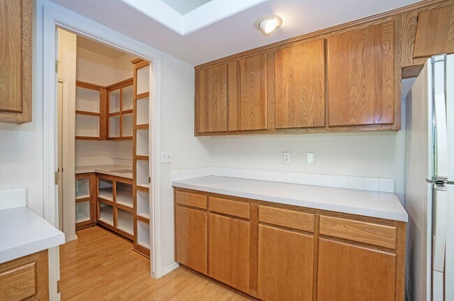 Building Photo - 3-Bedroom Gig Harbor Retreat with Private Setting and Modern Comforts