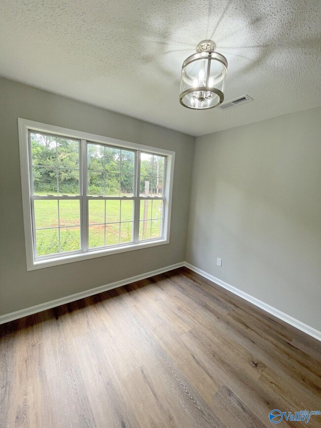 Building Photo - 100 Brook Glen Dr