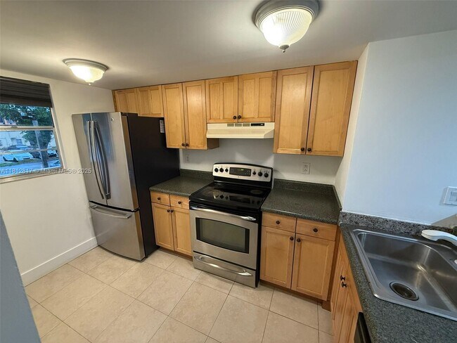 Building Photo - 231 NW 109th Ave