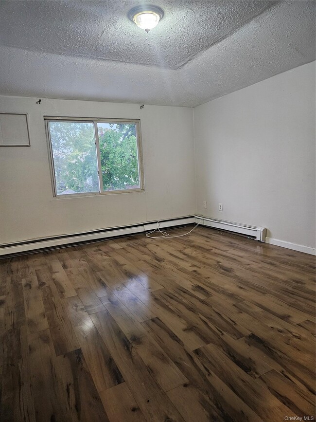 Building Photo - 150-16-150121 121st Ave