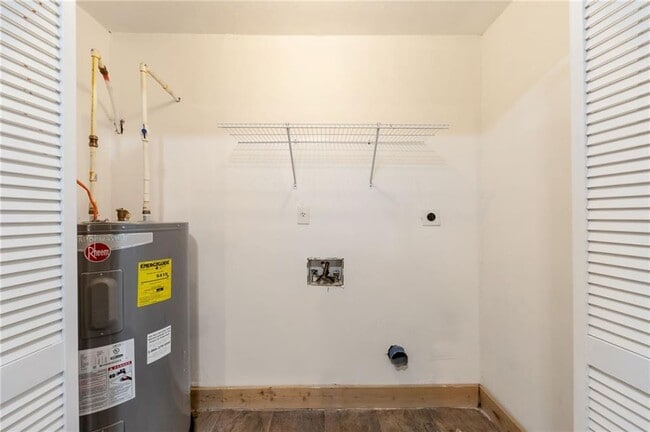 Building Photo - 5835 Bearing Way