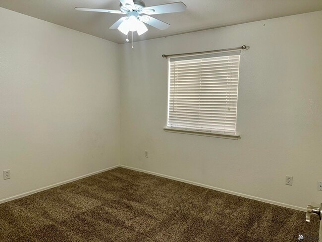 Building Photo - 3142 S Ragen Dr