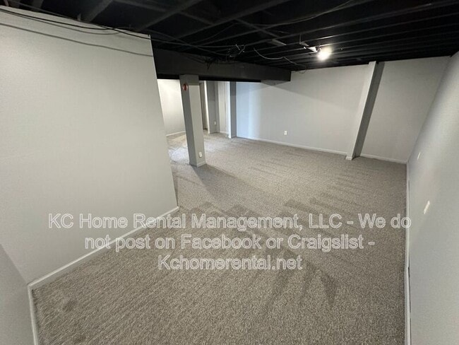 Building Photo - 7318 James A Reed Rd