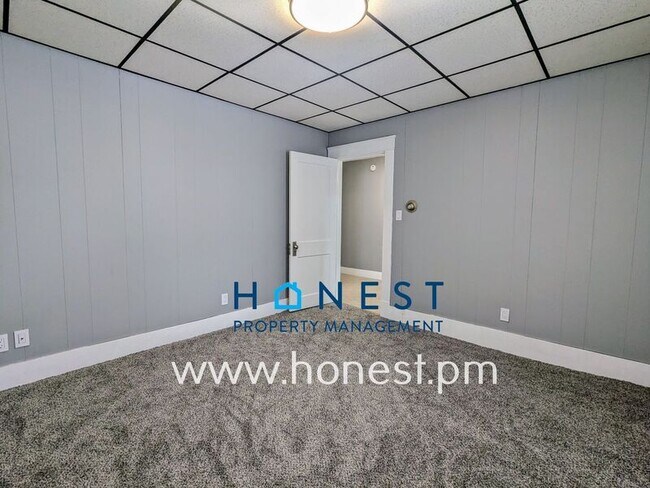 Building Photo - 73 Kennedy Memorial Dr