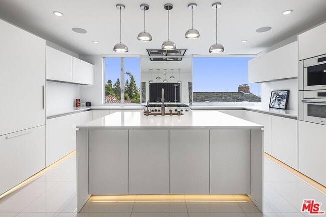 Building Photo - 1377 Miller Pl