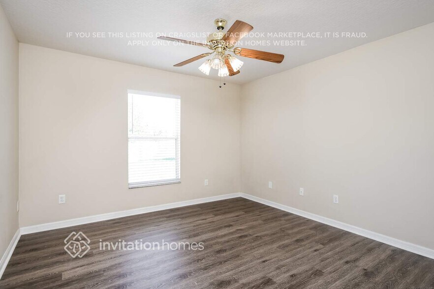 Building Photo - 9600 Saragossa St