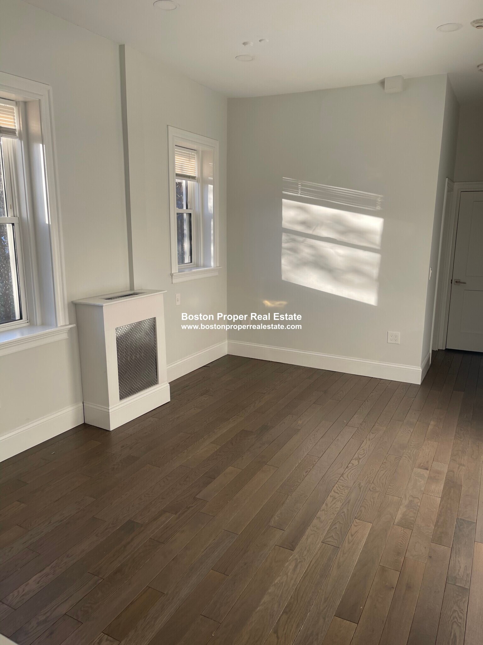 Building Photo - 124 Peterborough St