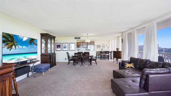 Building Photo - 4020 Galt Ocean Dr