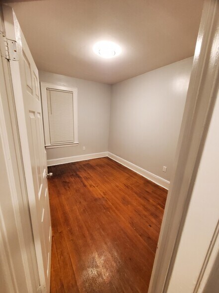 Building Photo - 12 Fairchild Pl