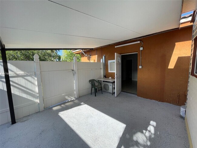 Building Photo - 12834 SW 210th Terrace