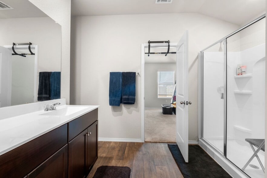 Building Photo - 5824 Brocade Dr