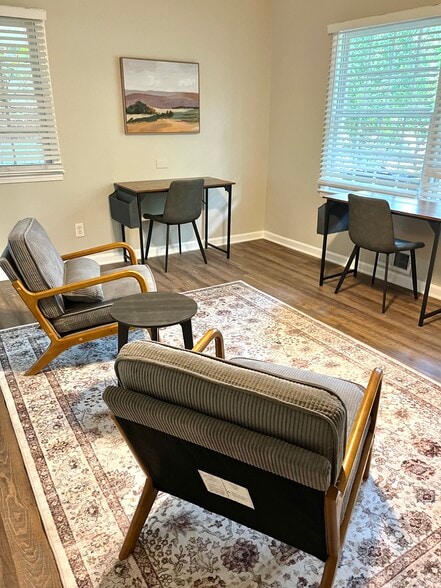 Building Photo - 3169 Bluebird Ln