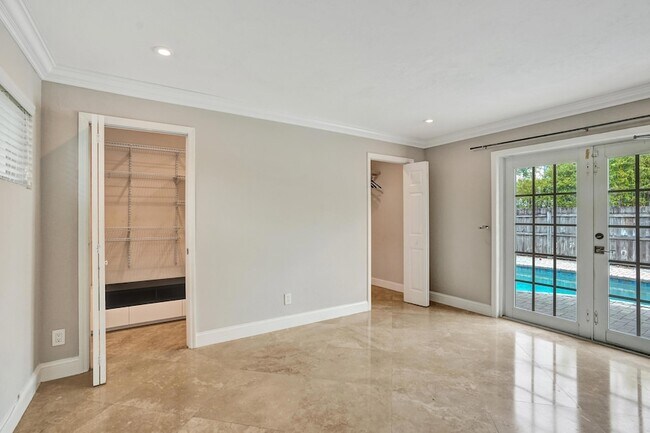 Building Photo - 1145 NE 12th Ave