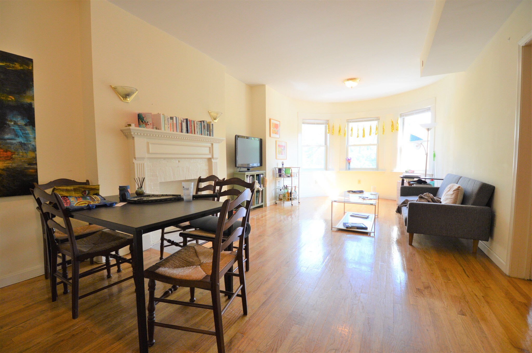 Building Photo - 1406 Beacon St