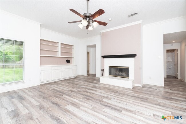 Building Photo - 524 Neches St