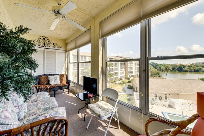 Building Photo - 3817 Lake Bayshore Dr