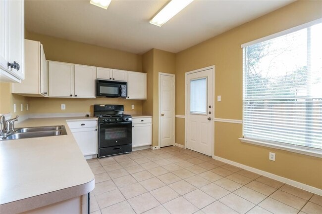 Building Photo - 918 Chapwood Ct