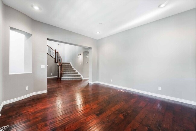 Building Photo - 3160 Color Palette Ave