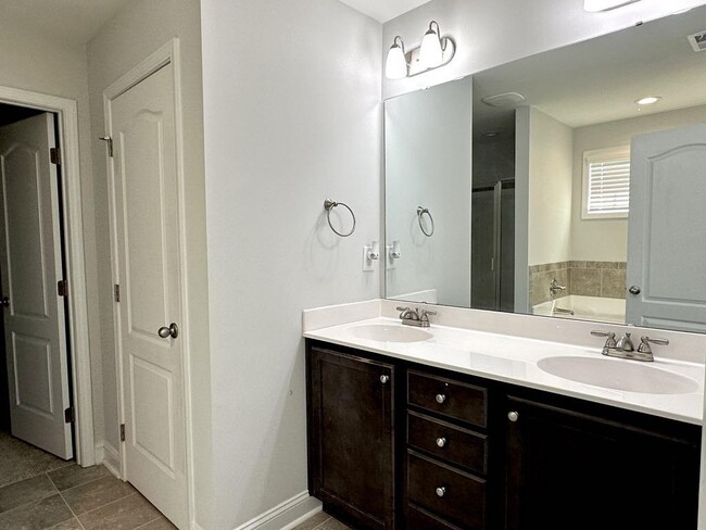 Building Photo - 263 Union St