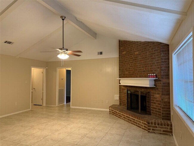 Building Photo - 13430 Exton Ln