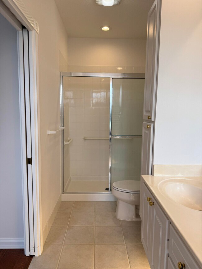 Building Photo - 150 Wentworth Ct