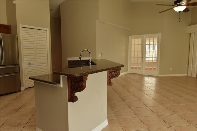 Building Photo - 816 Sandringham Ln