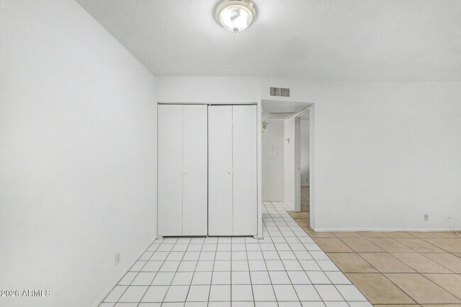 Building Photo - 2931 E Beck Ln