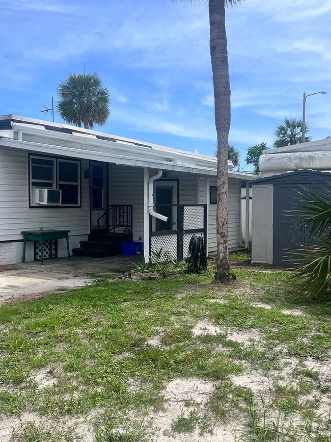 Building Photo - Regency Cove 55+ Gated Community - Stunnin...