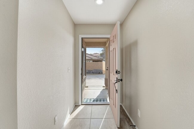 Building Photo - Quiet Cul-De-Sac Living in the Heart of Chandler