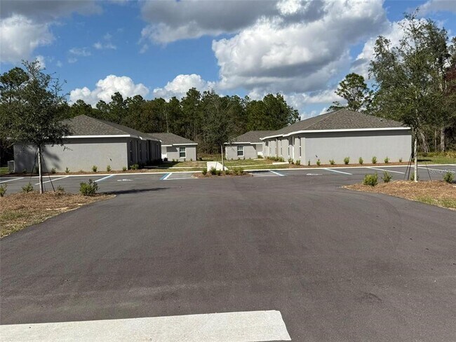 Building Photo - 9541 N Travis Dr