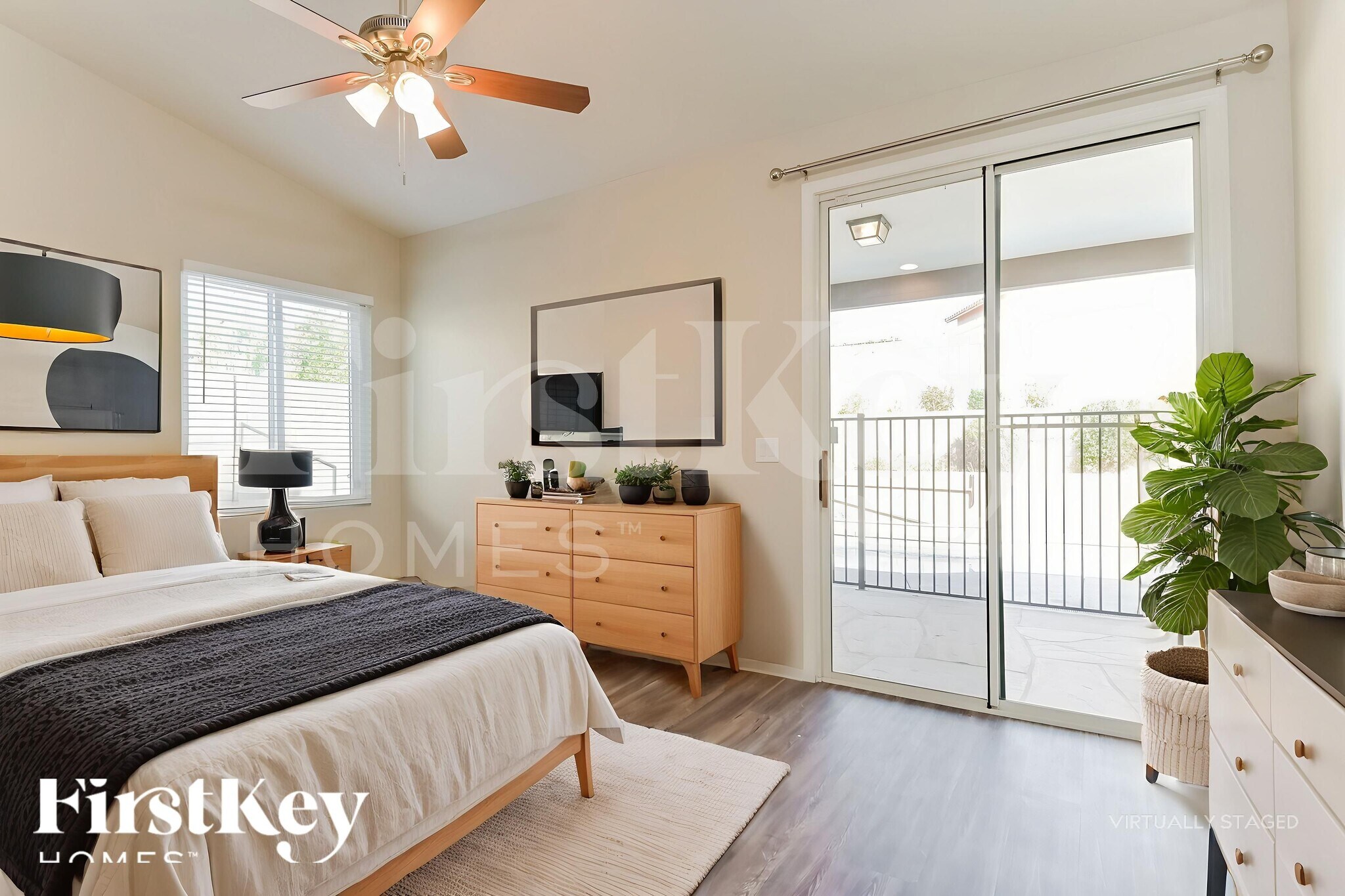 Building Photo - 2920 W Calle Lucinda