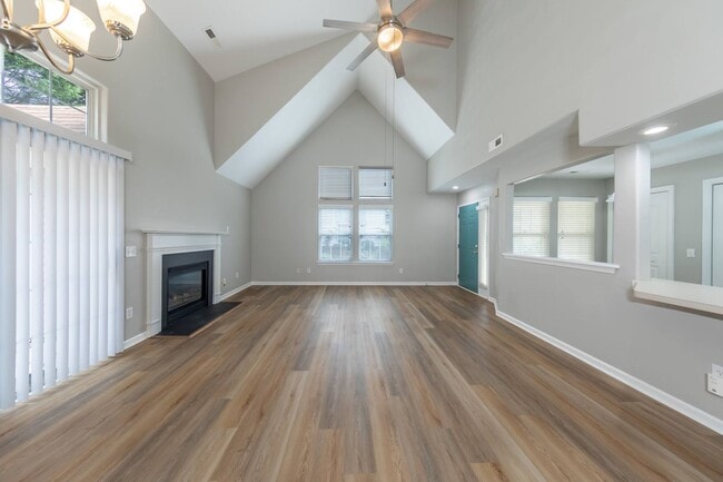Building Photo - 134 Post Oak Rd