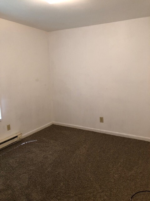 Building Photo - 127 Chase Ln