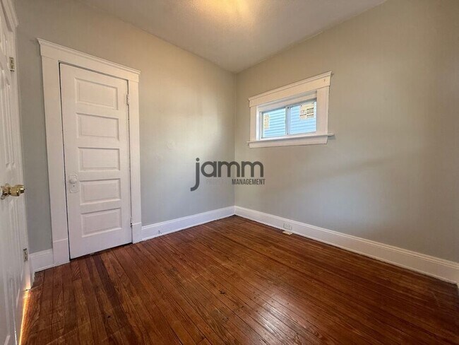 Building Photo - 4350 W 28th St