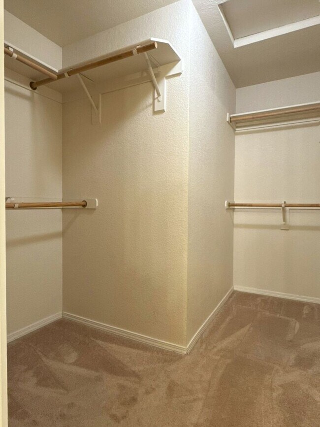 Building Photo - Charming 3-bedroom, 2-bath home in North Merced!