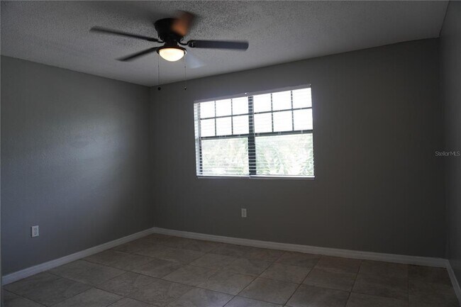 Building Photo - 12401 Oak Cedar Pl