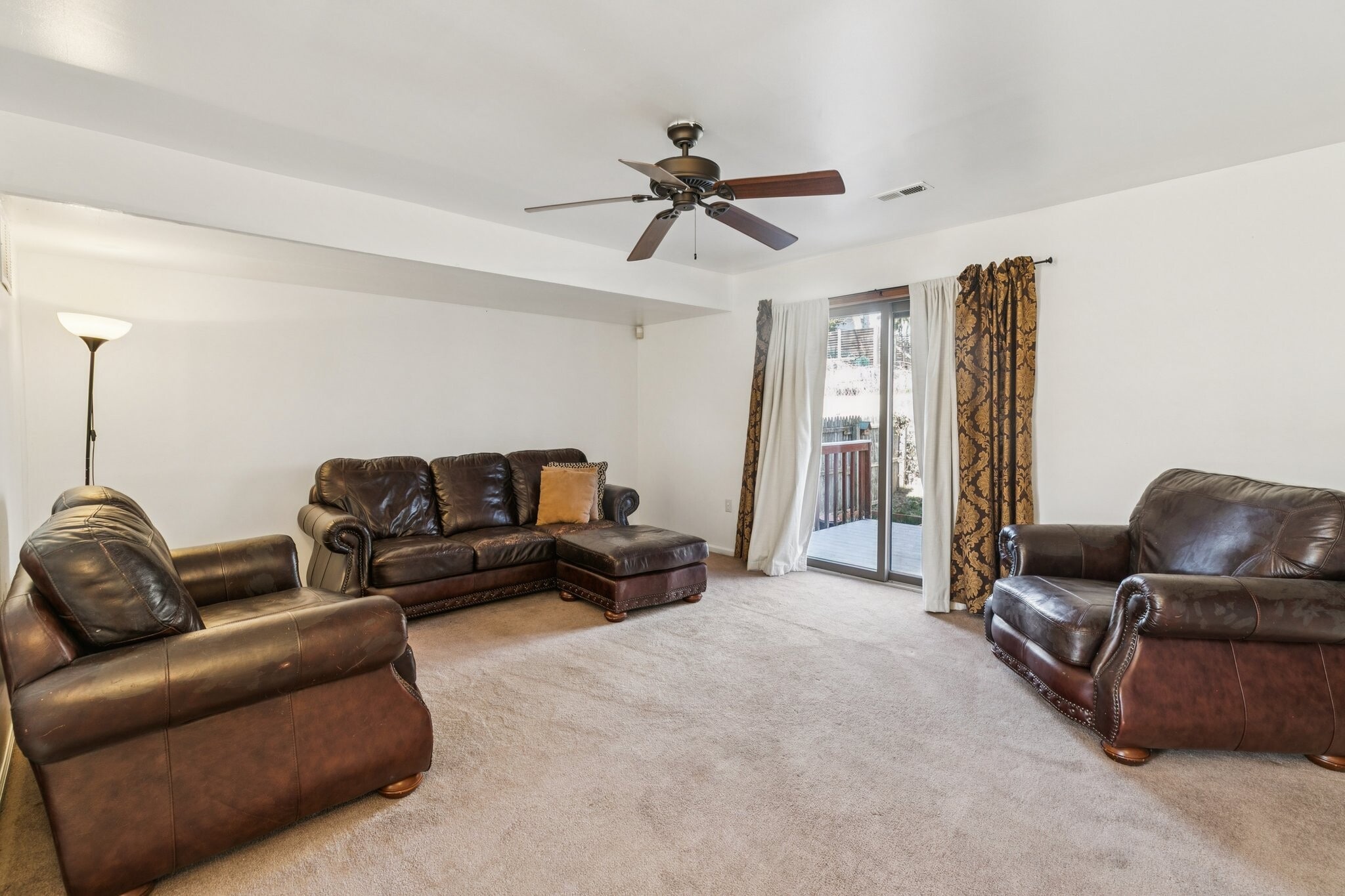 Building Photo - 3379 Frederick St