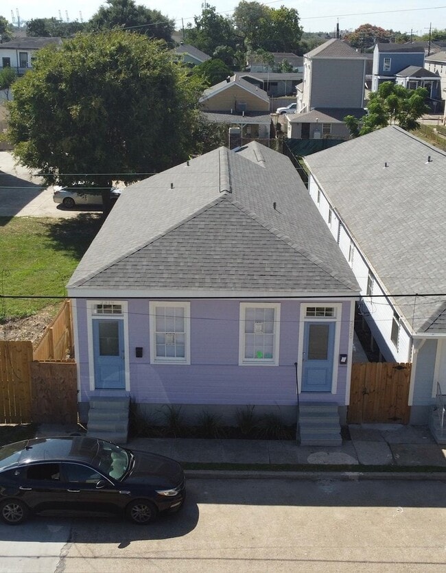 Building Photo - 2318 St Andrew St