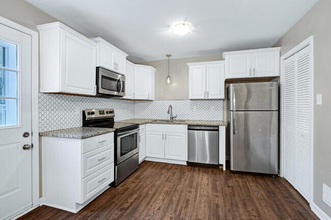 Building Photo - 228 Waldo St