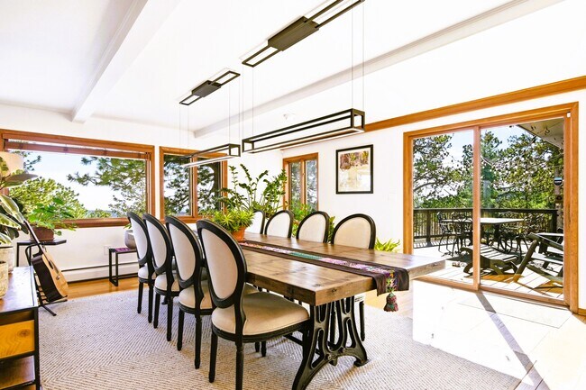 Building Photo - 499 Pine Song Trail